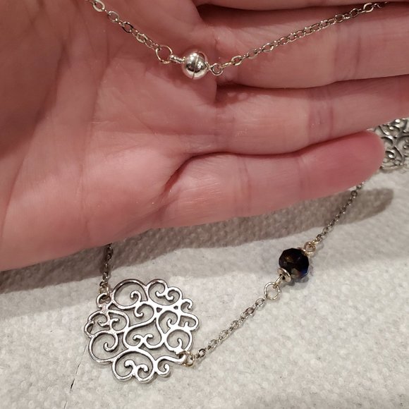 Snowflake Earring Set with 30 inch Matching Necklace Silvertone Handmade… - Picture 6 of 8